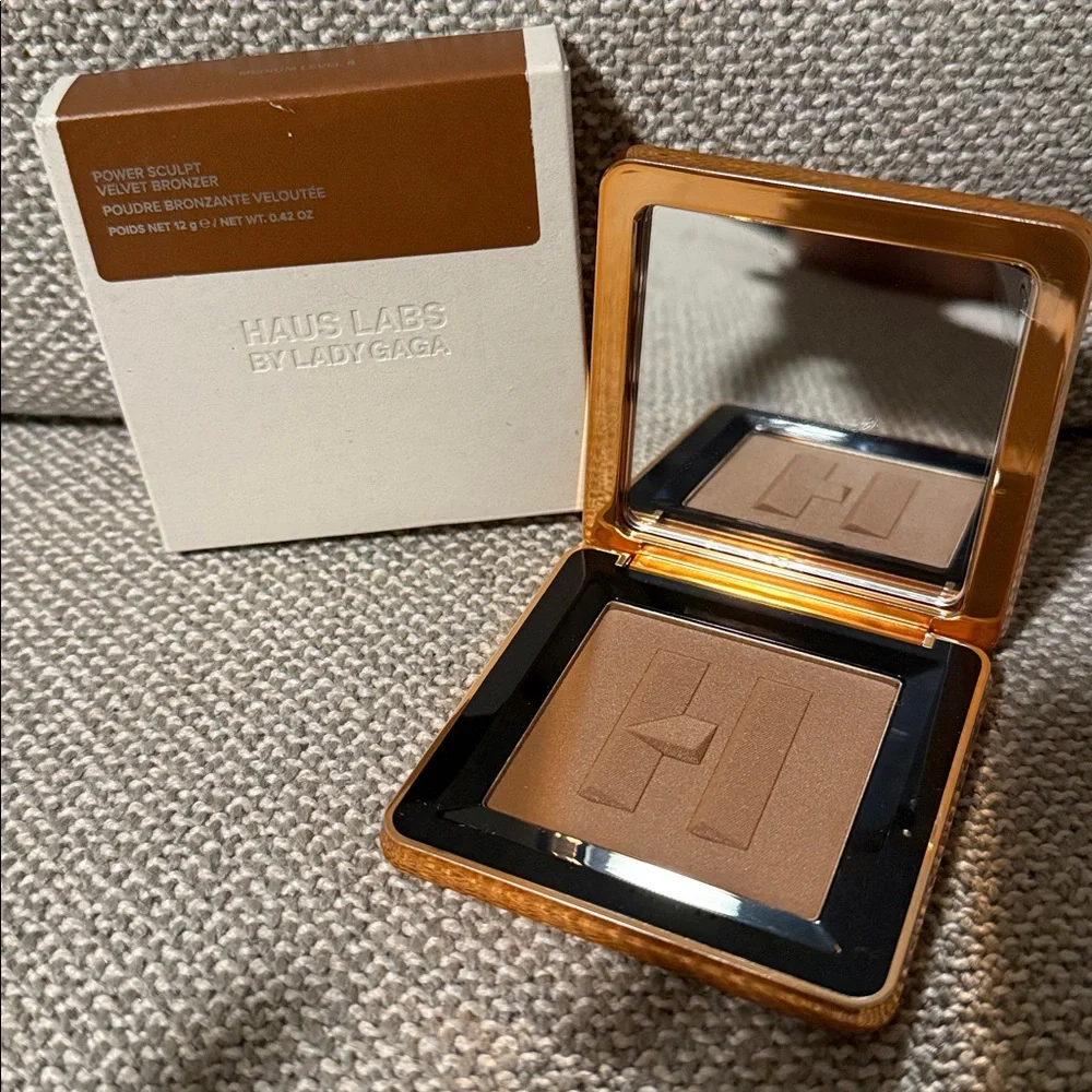 Haus Labs Power Sculpt Velvet Bronzer - Medium Level 8